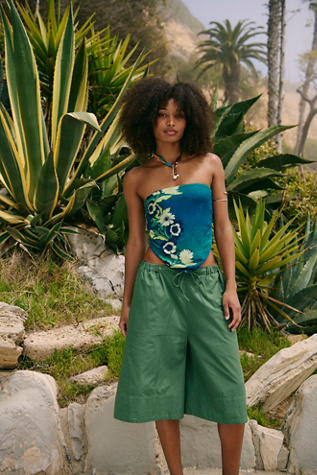 Menorca Slouchy Capris product page