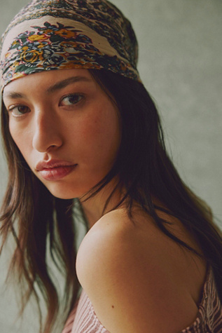 So Silk Printed Bandana