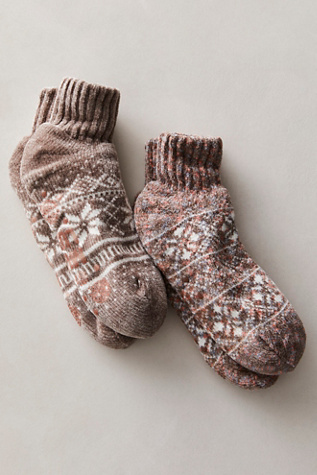 Snow Day Slipper Socks By Reliable Of Milwaukee At Free People In Driftwood, Size: L-XL/G-TG