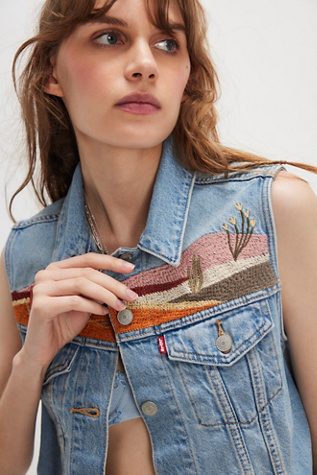 Levi's Embroidered XS Vest