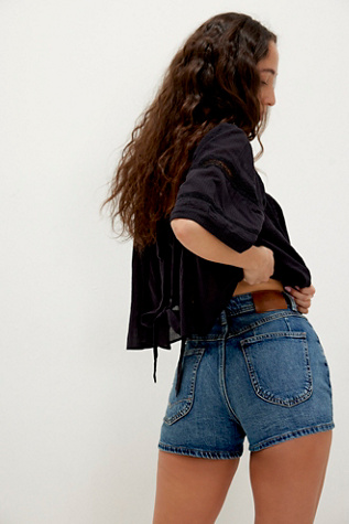Shorts Vintage Taille Haute Bellarosa CRVY par We The Free en Bleu Saloo, pour femme taille: 29 chez Free People