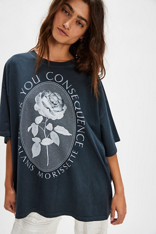 Daydreamer Alanis Morissette Thank U Tee en Blk/Noir, pour femme chez Free People
