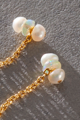 864 Design Opal Pearl Huggies