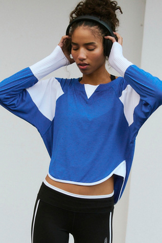 Spotlight Long Sleeve Layer par FP Movement en Athlete Blue Combo, pour femme taille: XL chez Free People