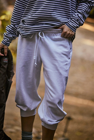 Flutter Cropped Joggers