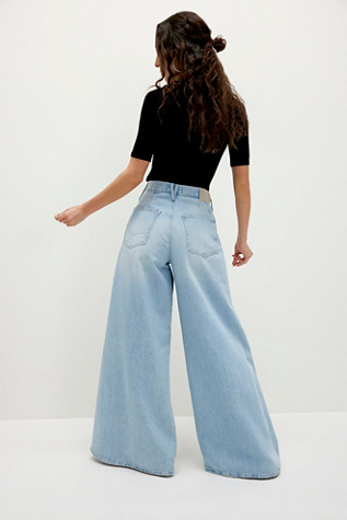 CRVY Pacifica Wide-Leg Jeans by We The Free at Free People in Light Wash, Size: 25 S
