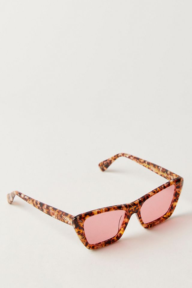 Free People Tortoise Print Print Cat Eye Sunglasses Free People | Accessories | Tortoise Detail Cat Eye  main image 3