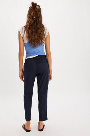 Closed Sonnett Pants