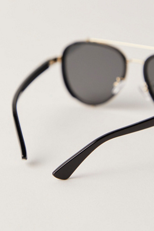 Женские солнцезащитные очки Free People Wesley Oversized Aviator Sunglasses, цвет: Чёрный — фото 3