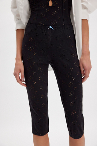 Full Bloom Capris