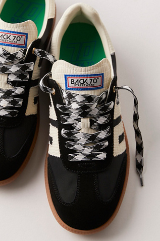 Back 70 Ghost Sneakers