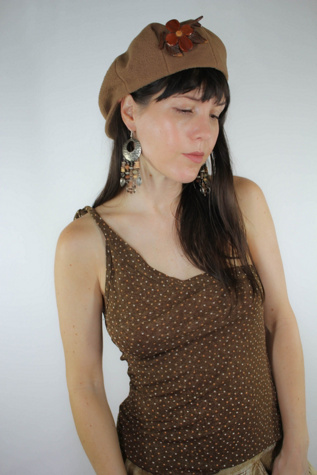 Женский топ Moons + Junes Vintage Y2K Sheer Polka Dot One-Shoulder Asymmetrical Top Selected, цвет: Коричневый — фото 2