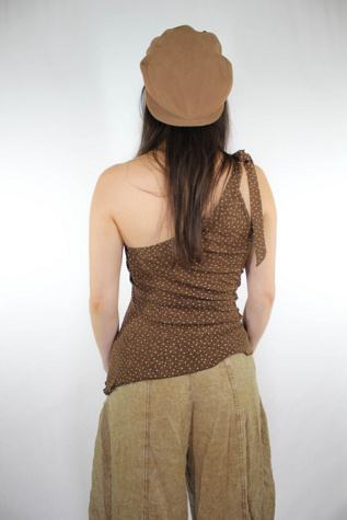 Женский топ Moons + Junes Vintage Y2K Sheer Polka Dot One-Shoulder Asymmetrical Top Selected, цвет: Коричневый — фото 3