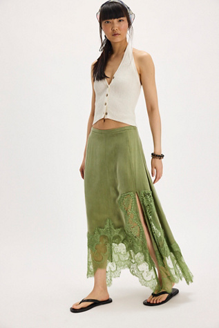 Third Form Visisons Lace Hankerchief Skirt