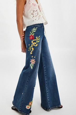 Driftwood Pull-On Wide-Leg Jeans