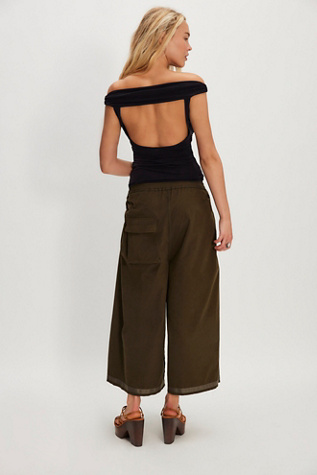 Asparagus Wide-Leg Pocket Pants