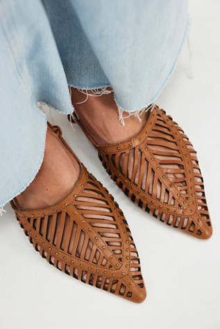 Ballerines Cagées On Point par FP Collection en Havane/Or Antique, pour femme taille: US 6.5 chez Free People