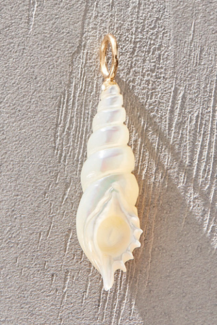 Женский шарм Maura Green Spiral Shell Charm, цвет: Белый — фото 2
