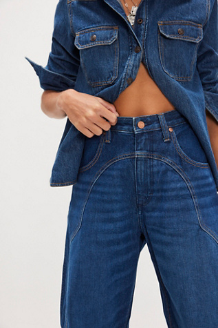 Wrangler Sleek Barrel Jeans