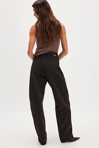 Wrangler Sleek Barrel Jeans - thumbnail 2