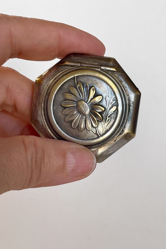 Antique Embossed Silver Daisy Souvenir Box Selected by MARMALADE #2