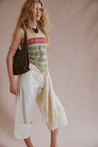 Knox Studded Suede Shoulder Bag par FP Collection en Espresso, pour femme chez Free People