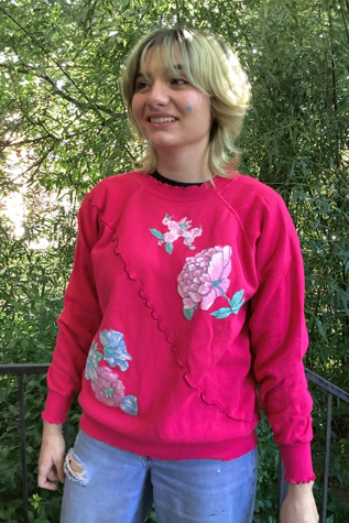 Vintage 1990s Floral Appliqué Sweatshirt Selected by Cherry