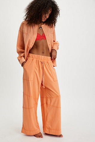 Golden Hour House Pant par Intimately en Melon, pour femme chez Free People