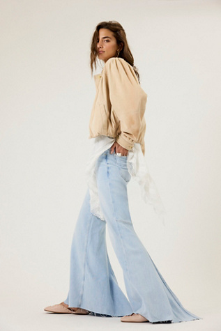 We The Free Live Wire Flare Jeans at Free People in Light Wash, Size: 29 S