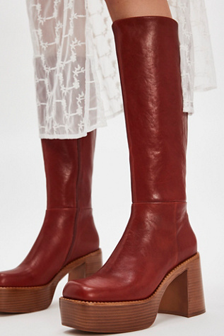 Daphne Boots main image 0