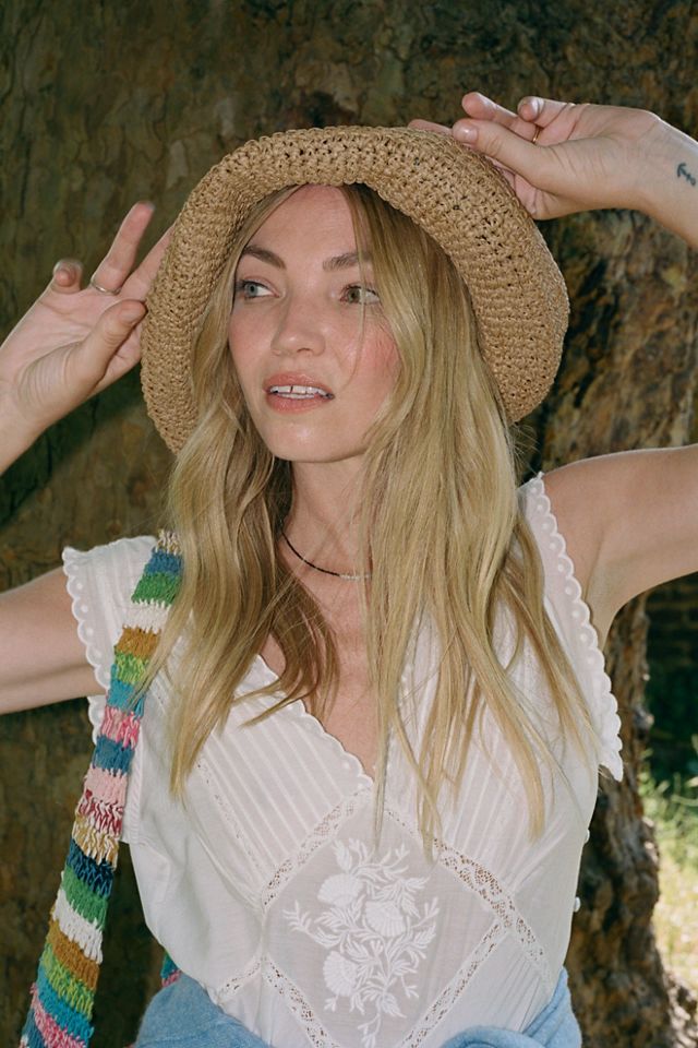 Cut-Out Daisy Straw Hat