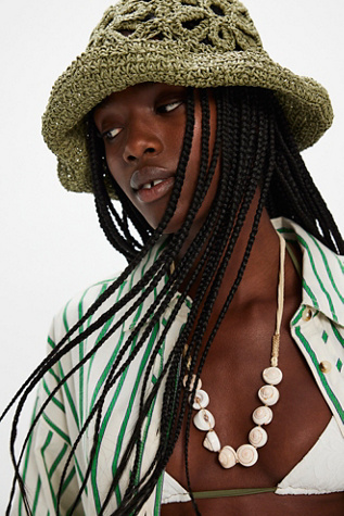 Cut-Out Daisy Straw Hat