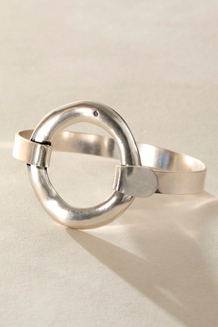Clara Bangle