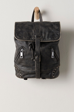 Sac à Dos à Boucle par FP Collection en Noir, pour femme chez Free People