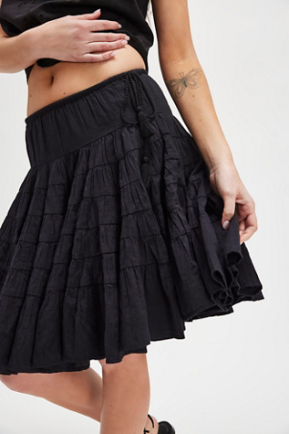 Many Layers Solid Midi Skirt product page