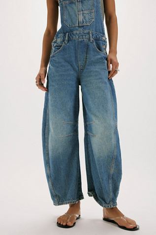 Beach Day Jelly Sandals by Jeffrey Campbell at Free People in Black, Size: US 6