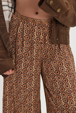 Spell Sannah Pants