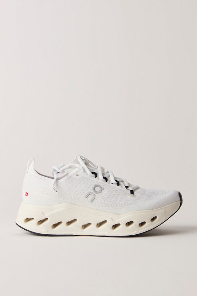 Baskets On Cloudsurfer Max #2