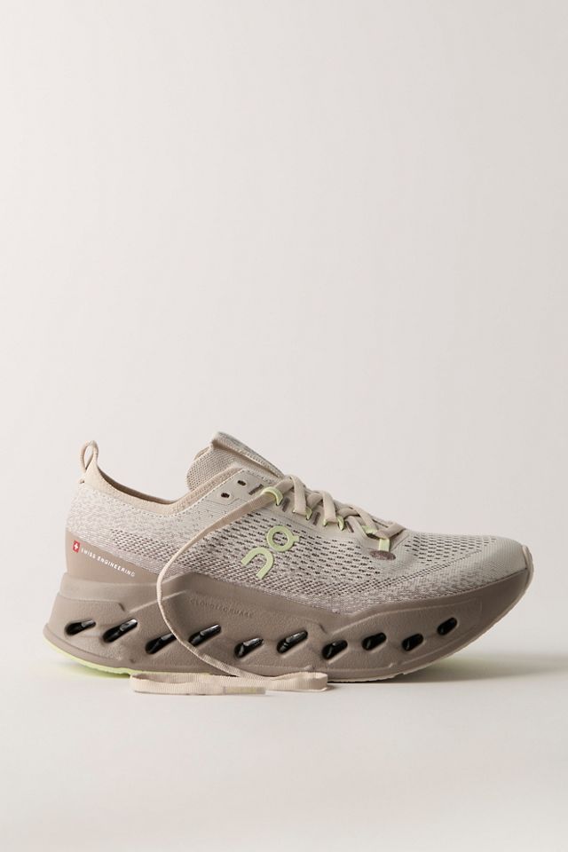 Baskets On Cloudsurfer Max #2