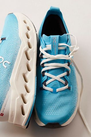 On Cloudsurfer Max Sneakers