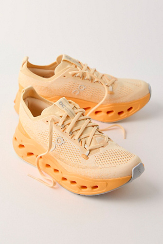 On Cloudsurfer Max Sneakers