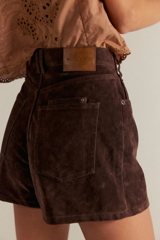 Shorts en suédine végétalienne Tippi We The Free en Chicory Coffee, pour femme taille: 30 chez Free People