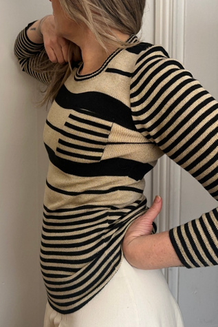 Vintage Gold and Black Lightweight Sweater Selected by KA.TL.AK