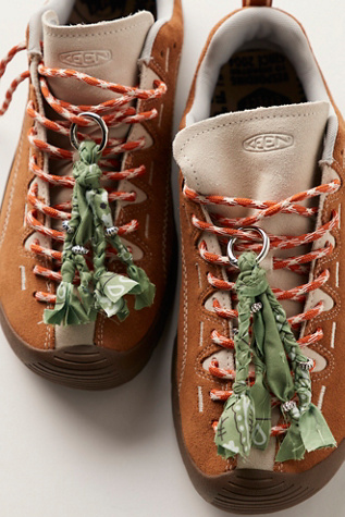 Bandana Strands Shoe Charm Set by Free People in Green