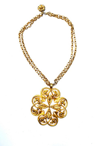 1960’s Double-Chain Gold Pendant Necklace Selected by Nomad Vintage