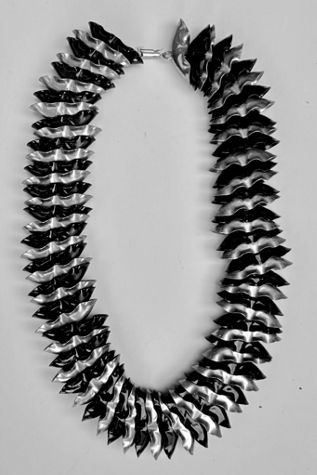 1979’s Stacked Nesting Metal Beads Necklace Selected by Nomad Vintage