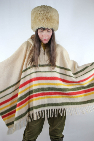 80s～ wool poncho coat 80s Handwoven Cocoon Jacket | One Size - Lucky Vintage
