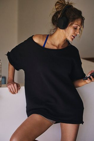 Cruise Sweatshirt Tee