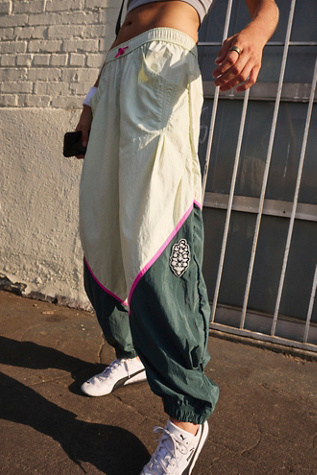 Freeflow Pants product page