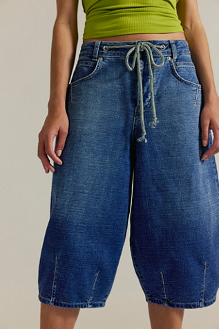 We The Free Amada Crop Barrel Jeans at Free People in Lover, Size: 24